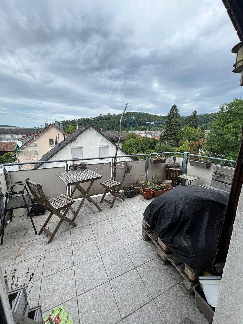 Prenájom bytu 3-izbový 80 m², Schlossstrasse 13, Lörrach, Bádensko-Wurttembersko Prenájom bytu 3-izbový 80 m², Schlossstrasse 13, Lörrach, Bádensko-Wurttembersko