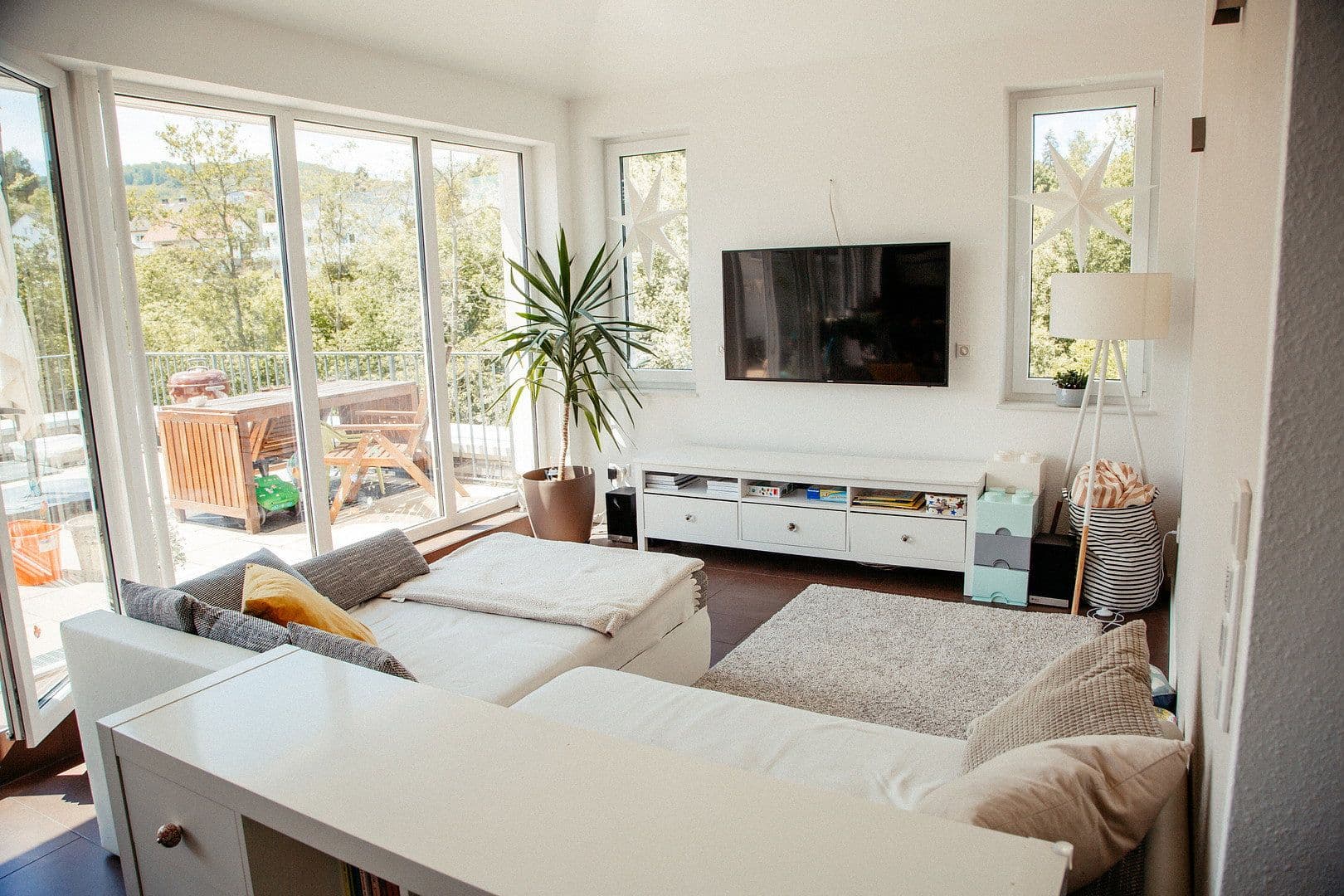 Prenájom bytu 3-izbový 102 m², Kassel-Harleshausen, Hesensko Prenájom bytu 3-izbový 102 m², Kassel-Harleshausen, Hesensko