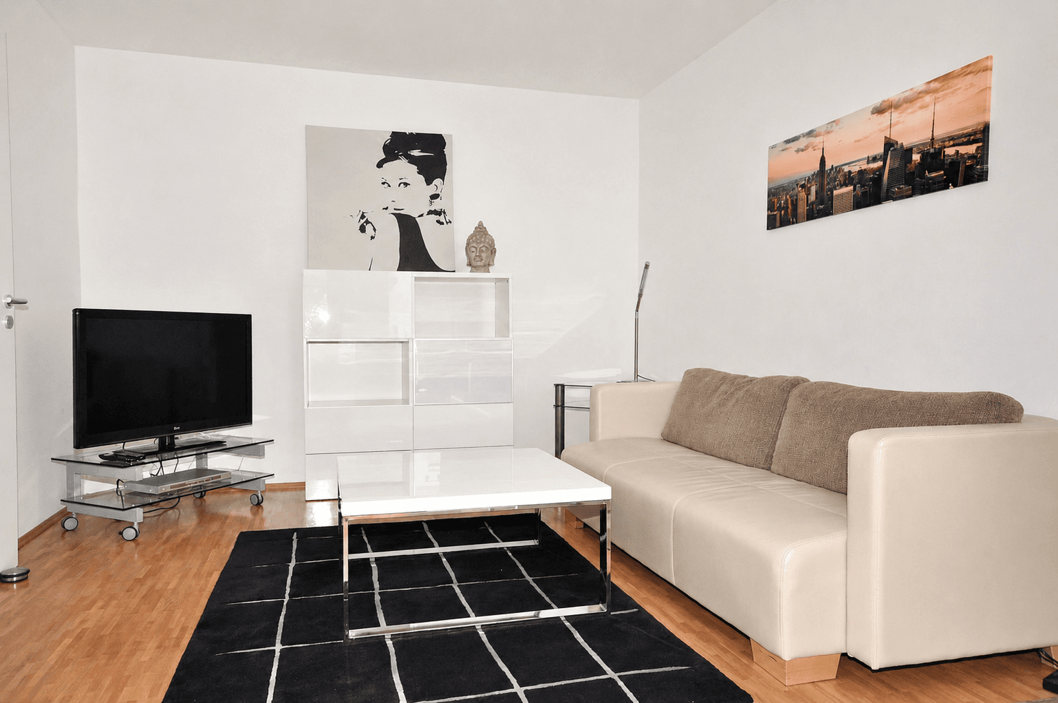 Prenájom bytu 2-izbový 54 m², Max-Friedlaender-Bogen 5, München, Bavorsko Prenájom bytu 2-izbový 54 m², Max-Friedlaender-Bogen 5, München, Bavorsko