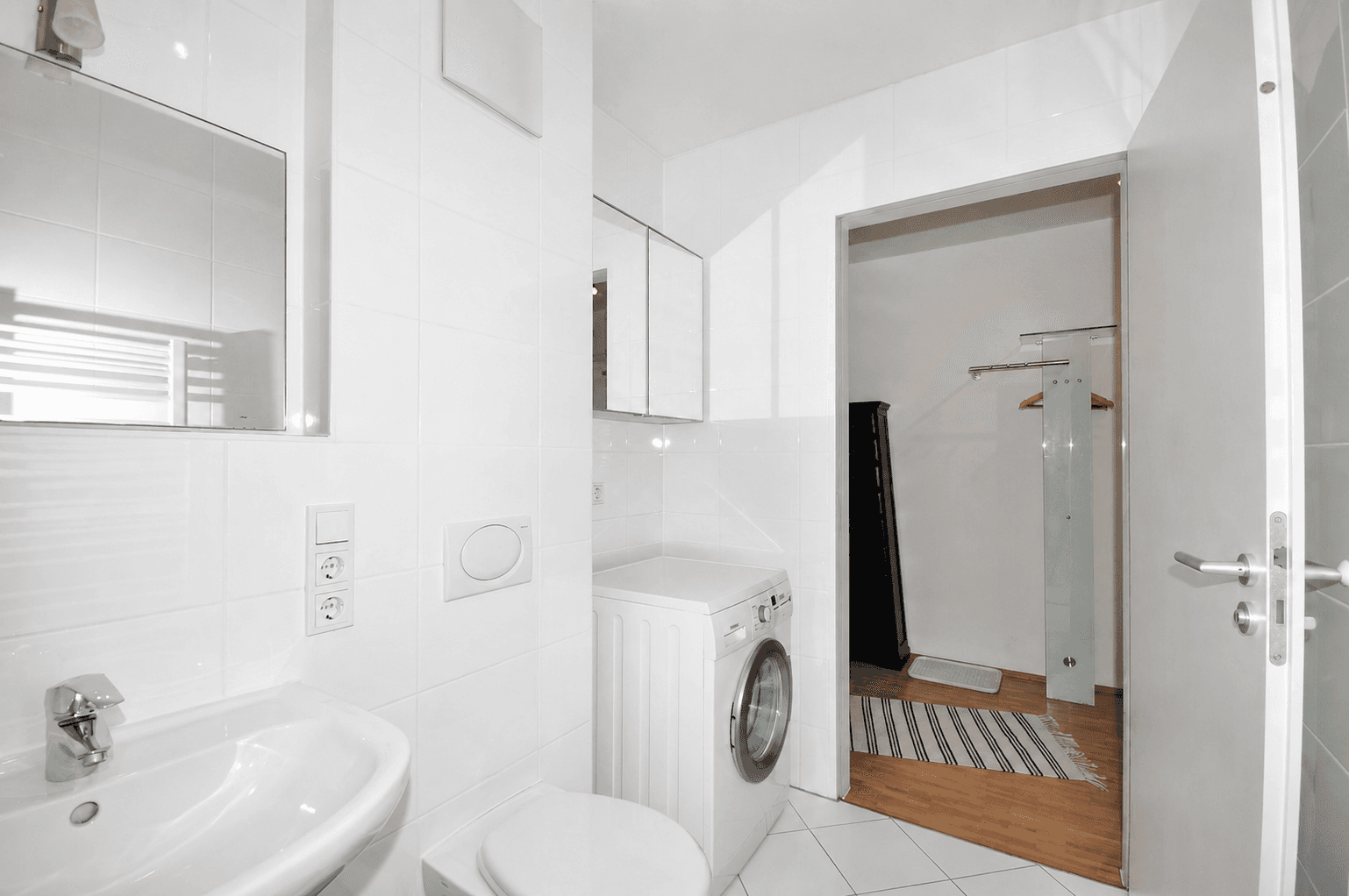 Prenájom bytu 2-izbový 54 m², Max-Friedlaender-Bogen 5, München, Bavorsko Prenájom bytu 2-izbový 54 m², Max-Friedlaender-Bogen 5, München, Bavorsko