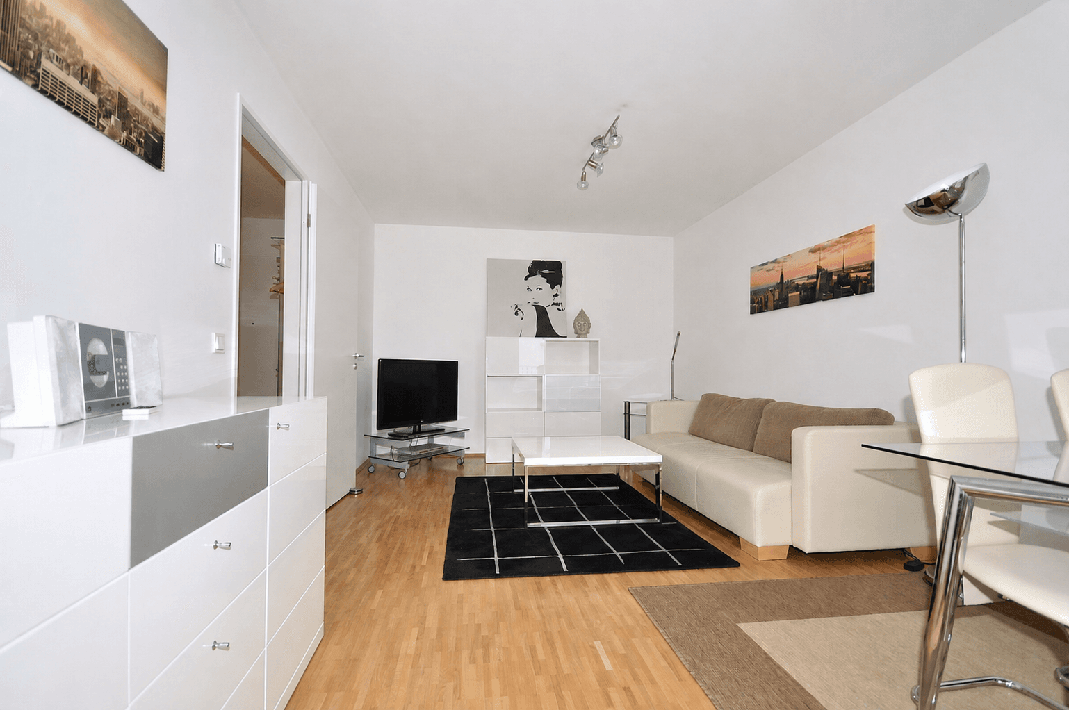 Prenájom bytu 2-izbový 54 m², Max-Friedlaender-Bogen 5, München, Bavorsko Prenájom bytu 2-izbový 54 m², Max-Friedlaender-Bogen 5, München, Bavorsko