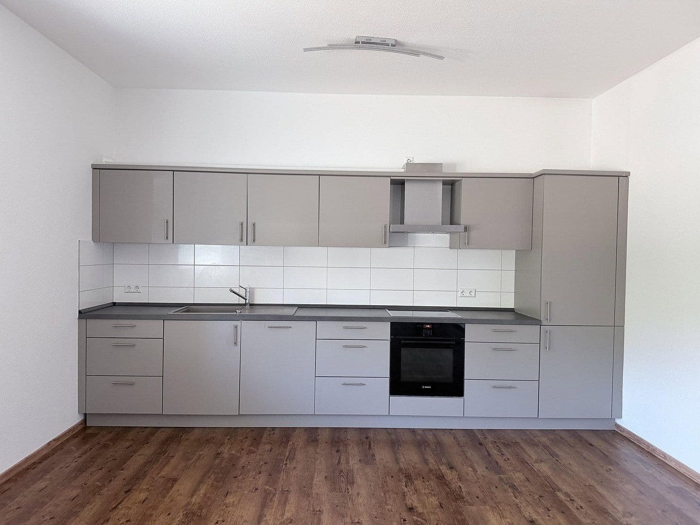 Prenájom bytu 2-izbový 62 m², Heidenheim an der Brenz, Bádensko-Wurttembersko Prenájom bytu 2-izbový 62 m², Heidenheim an der Brenz, Bádensko-Wurttembersko