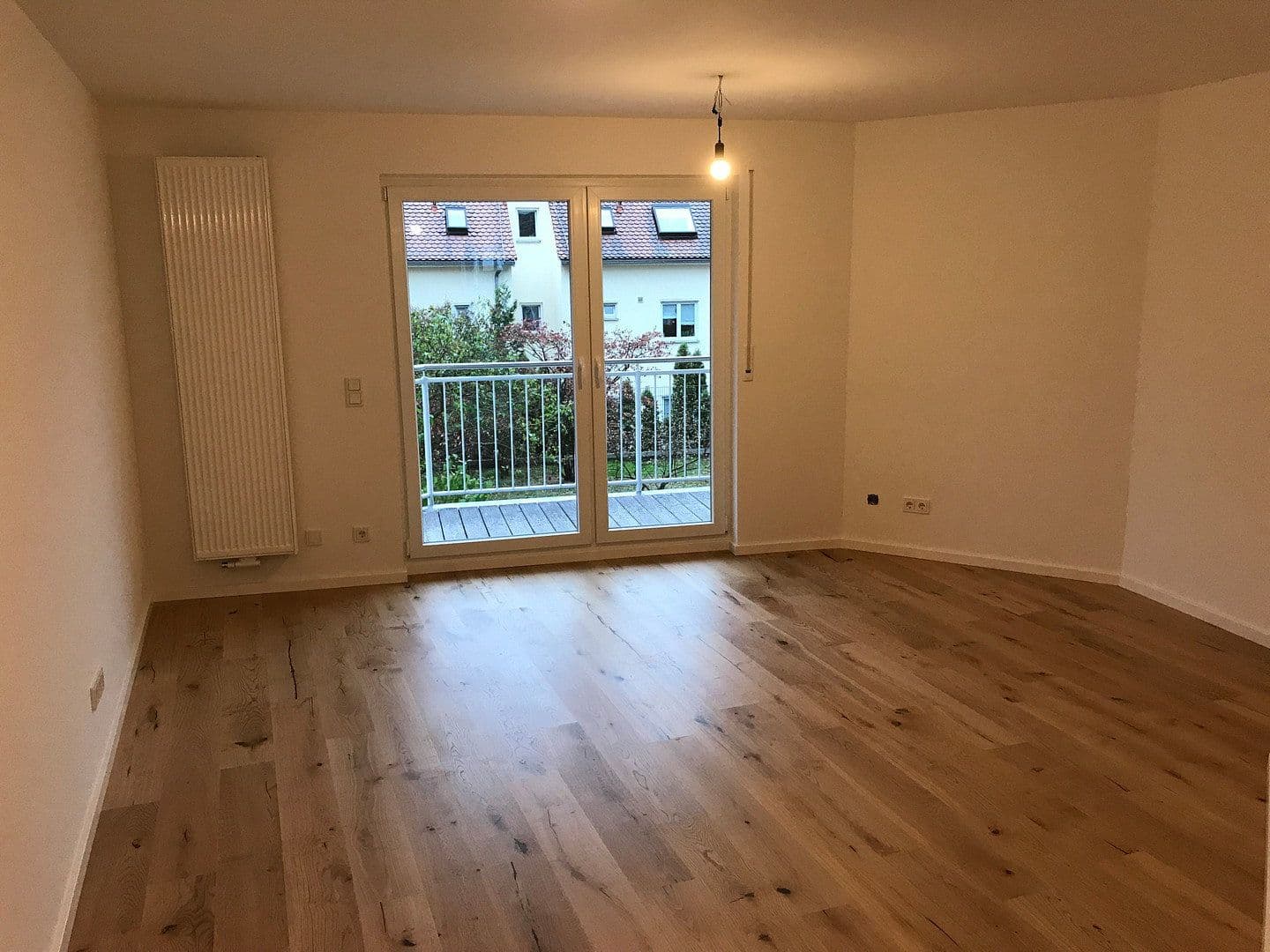 Prenájom bytu 1-izbový 46 m², Dietigheimer Str. 13, Bad Homburg vor der Höhe, Hesensko Prenájom bytu 1-izbový 46 m², Dietigheimer Str. 13, Bad Homburg vor der Höhe, Hesensko