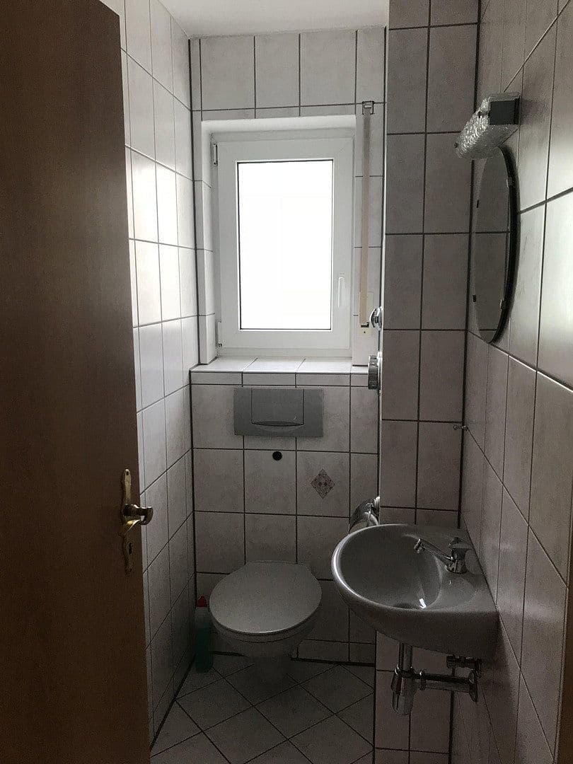 Prenájom bytu 3-izbový 86 m², Schwäbisch Gmünd, Bádensko-Wurttembersko Prenájom bytu 3-izbový 86 m², Schwäbisch Gmünd, Bádensko-Wurttembersko