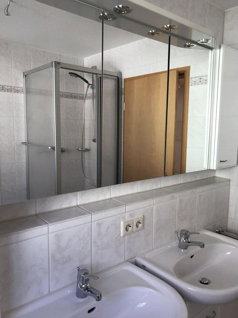 Prenájom bytu 3-izbový 86 m², Schwäbisch Gmünd, Bádensko-Wurttembersko Prenájom bytu 3-izbový 86 m², Schwäbisch Gmünd, Bádensko-Wurttembersko