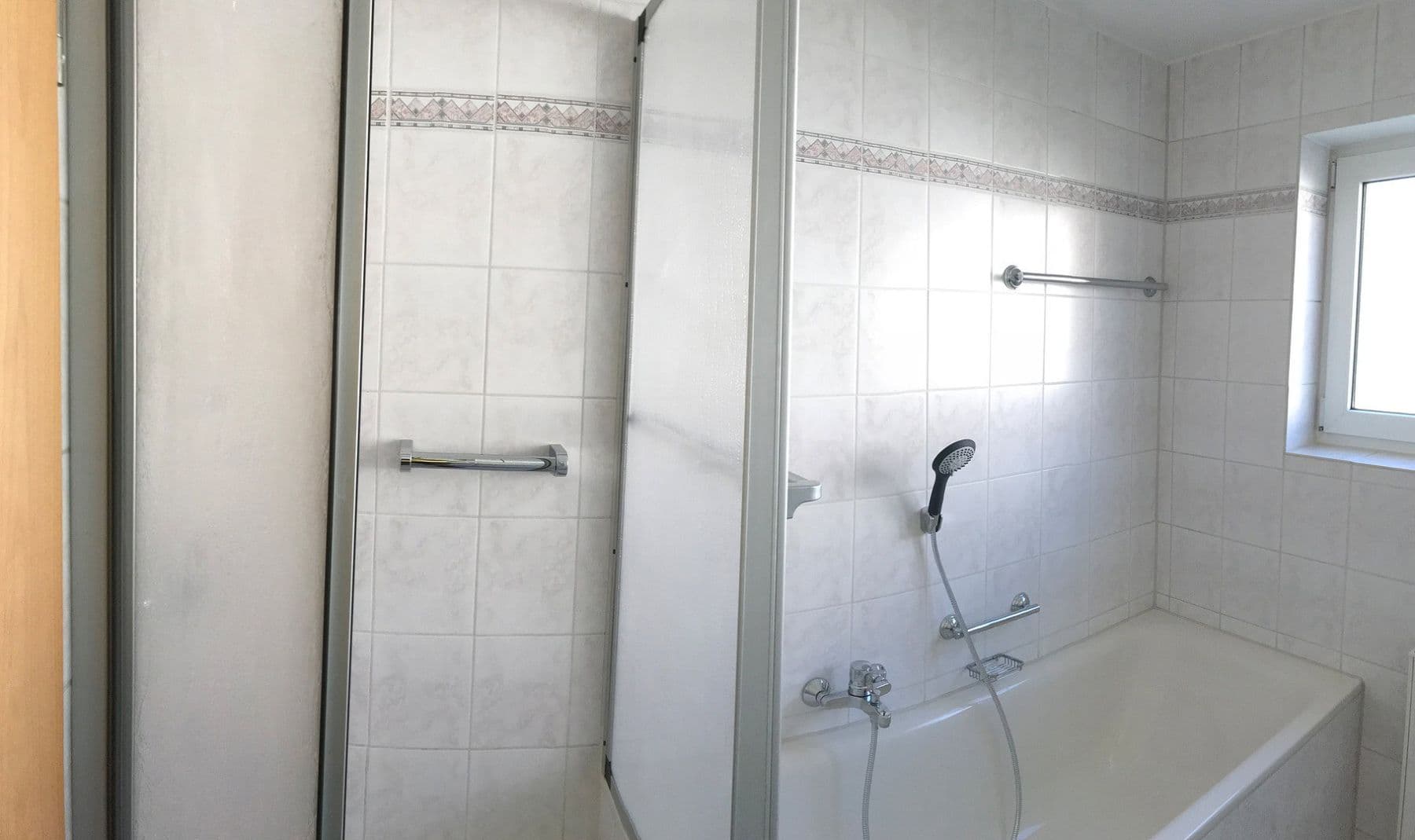 Prenájom bytu 3-izbový 86 m², Schwäbisch Gmünd, Bádensko-Wurttembersko Prenájom bytu 3-izbový 86 m², Schwäbisch Gmünd, Bádensko-Wurttembersko