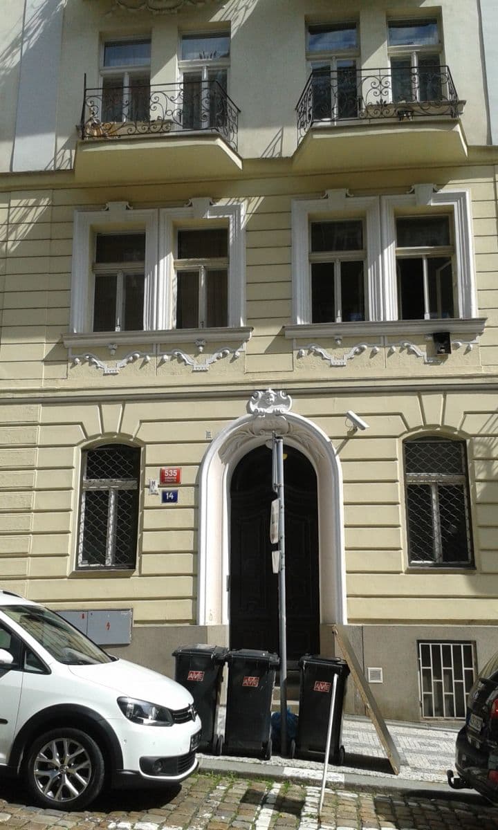 Prenájom bytu 1-izbový 36 m², Slovinská, Praha, Praha Prenájom bytu 1-izbový 36 m², Slovinská, Praha, Praha