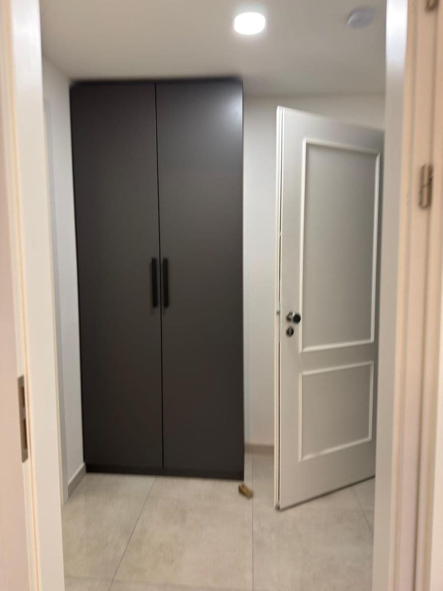 Prenájom bytu 2-izbový 42 m², Varšavská, Praha, Praha Prenájom bytu 2-izbový 42 m², Varšavská, Praha, Praha