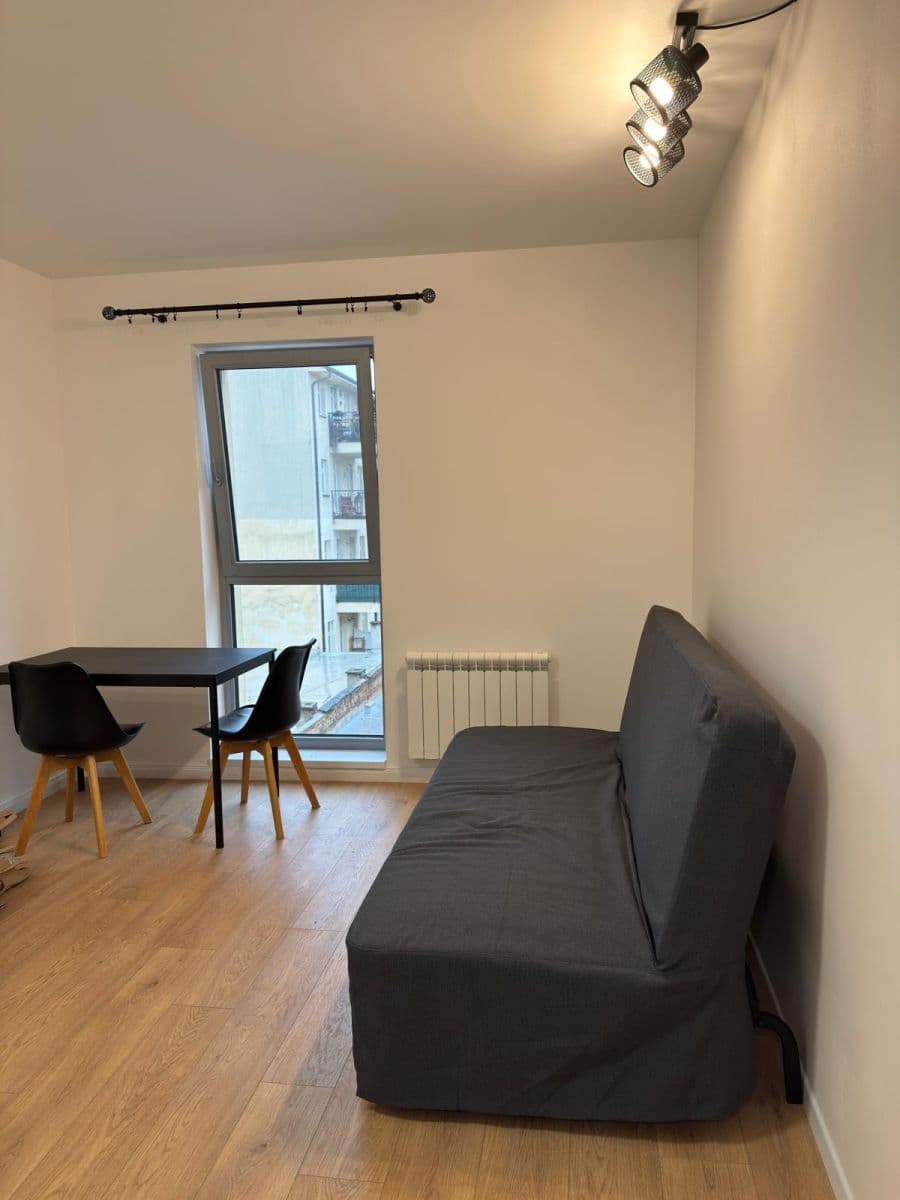 Prenájom bytu 2-izbový 42 m², Varšavská, Praha, Praha Prenájom bytu 2-izbový 42 m², Varšavská, Praha, Praha