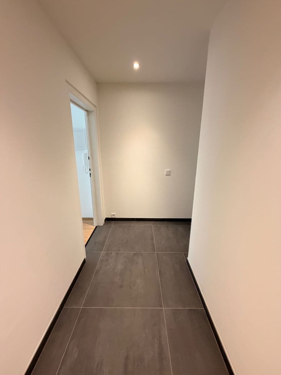 Prenájom bytu 3-izbový 75 m², Tatarkova, Praha, Praha Prenájom bytu 3-izbový 75 m², Tatarkova, Praha, Praha