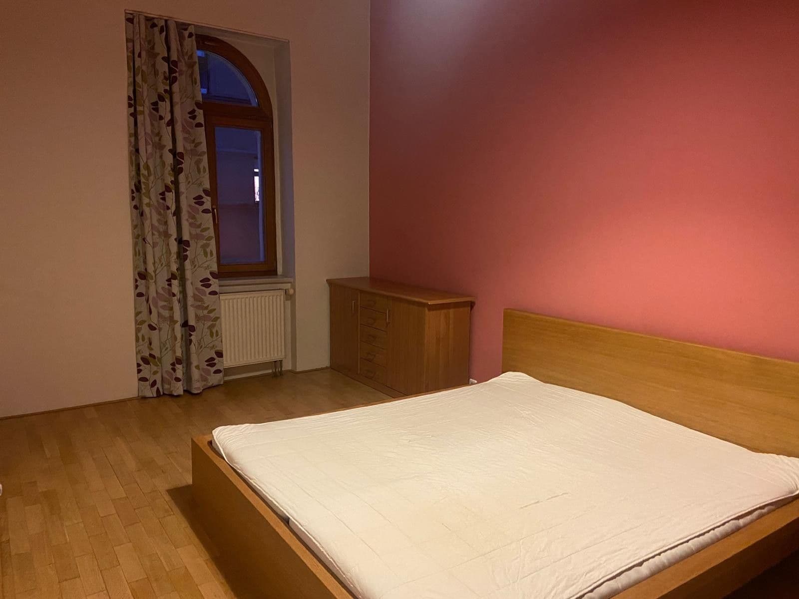 Prenájom bytu 2-izbový 66 m², Lublaňská, Praha, Praha Prenájom bytu 2-izbový 66 m², Lublaňská, Praha, Praha