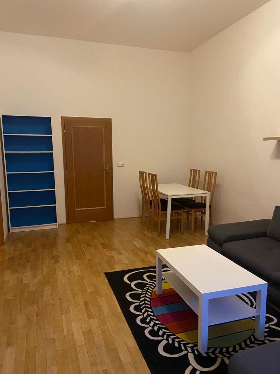 Prenájom bytu 2-izbový 66 m², Lublaňská, Praha, Praha Prenájom bytu 2-izbový 66 m², Lublaňská, Praha, Praha