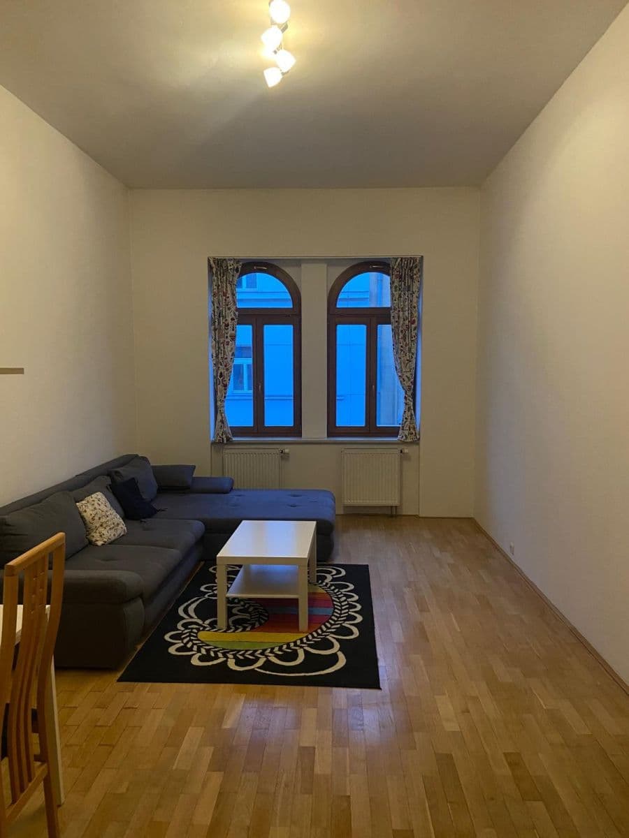 Prenájom bytu 2-izbový 66 m², Lublaňská, Praha, Praha Prenájom bytu 2-izbový 66 m², Lublaňská, Praha, Praha