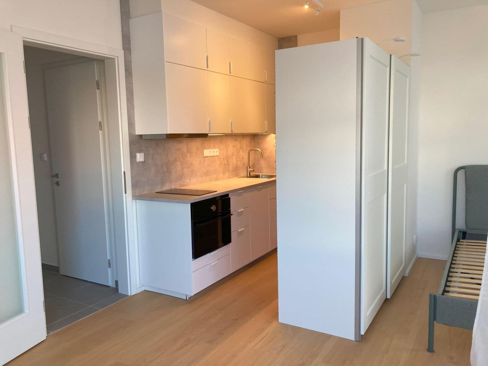 Prenájom bytu 1-izbový 39 m², Čakovická, Praha, Praha Prenájom bytu 1-izbový 39 m², Čakovická, Praha, Praha