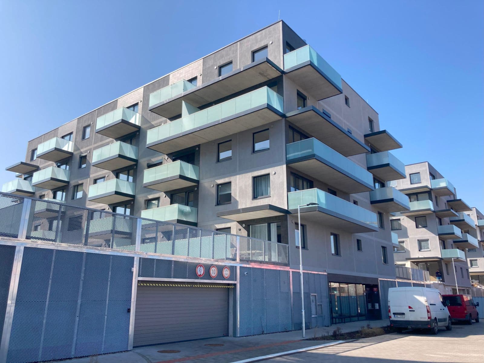 Prenájom bytu 1-izbový 39 m², Čakovická, Praha, Praha Prenájom bytu 1-izbový 39 m², Čakovická, Praha, Praha