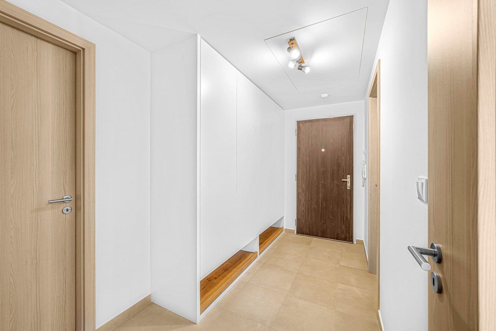 Prenájom bytu 2-izbový 60 m², Pavla Beneše, Praha, Praha Prenájom bytu 2-izbový 60 m², Pavla Beneše, Praha, Praha