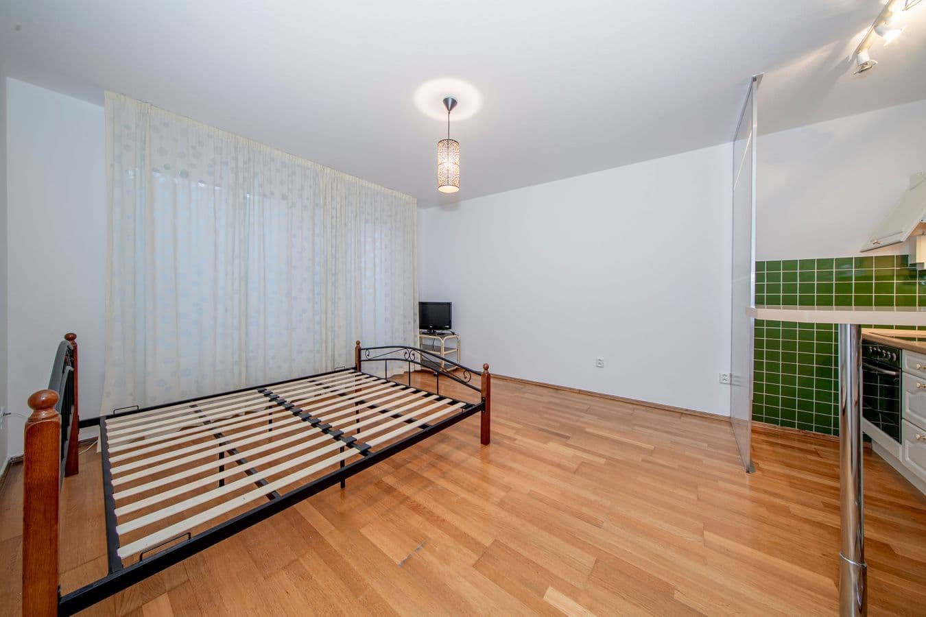 Prenájom bytu 1-izbový 35 m², Počernická, Praha, Praha Prenájom bytu 1-izbový 35 m², Počernická, Praha, Praha