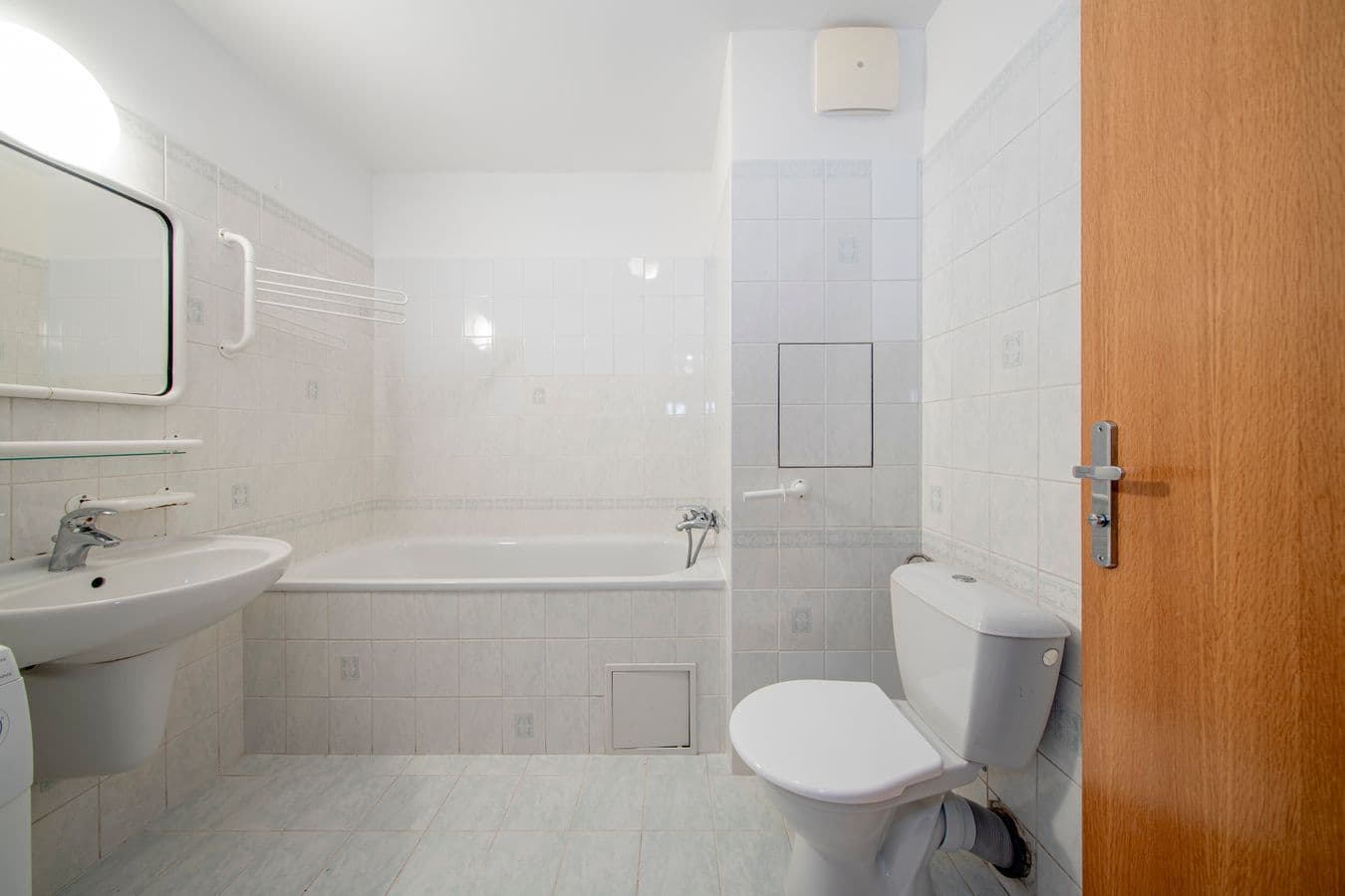 Prenájom bytu 1-izbový 35 m², Počernická, Praha, Praha Prenájom bytu 1-izbový 35 m², Počernická, Praha, Praha