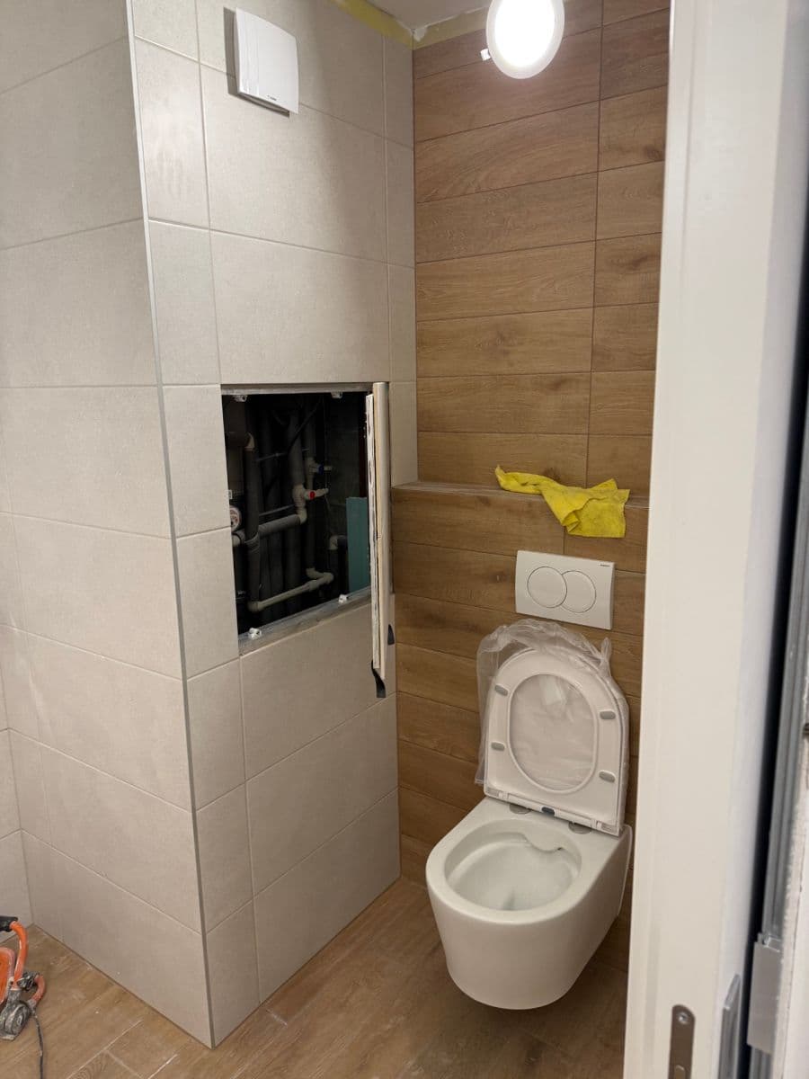 Prenájom bytu 3-izbový 74 m², Augustinova, Praha, Praha Prenájom bytu 3-izbový 74 m², Augustinova, Praha, Praha