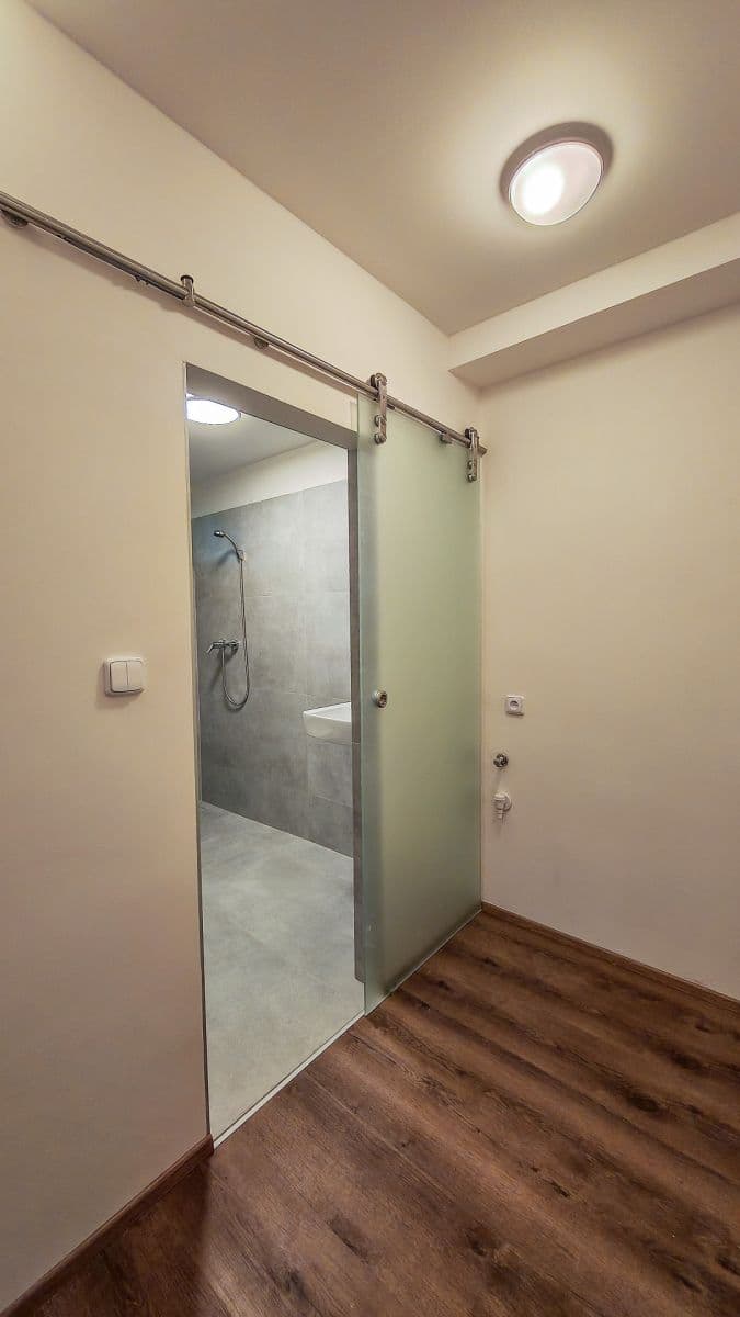 Prenájom bytu 1-izbový 30 m², Lukešova, Praha, Praha Prenájom bytu 1-izbový 30 m², Lukešova, Praha, Praha