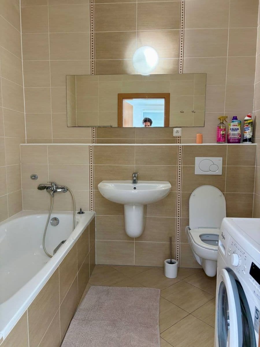 Prenájom bytu Garsoniéra 22 m², K Zahrádkám, Praha, Praha Prenájom bytu Garsoniéra 22 m², K Zahrádkám, Praha, Praha