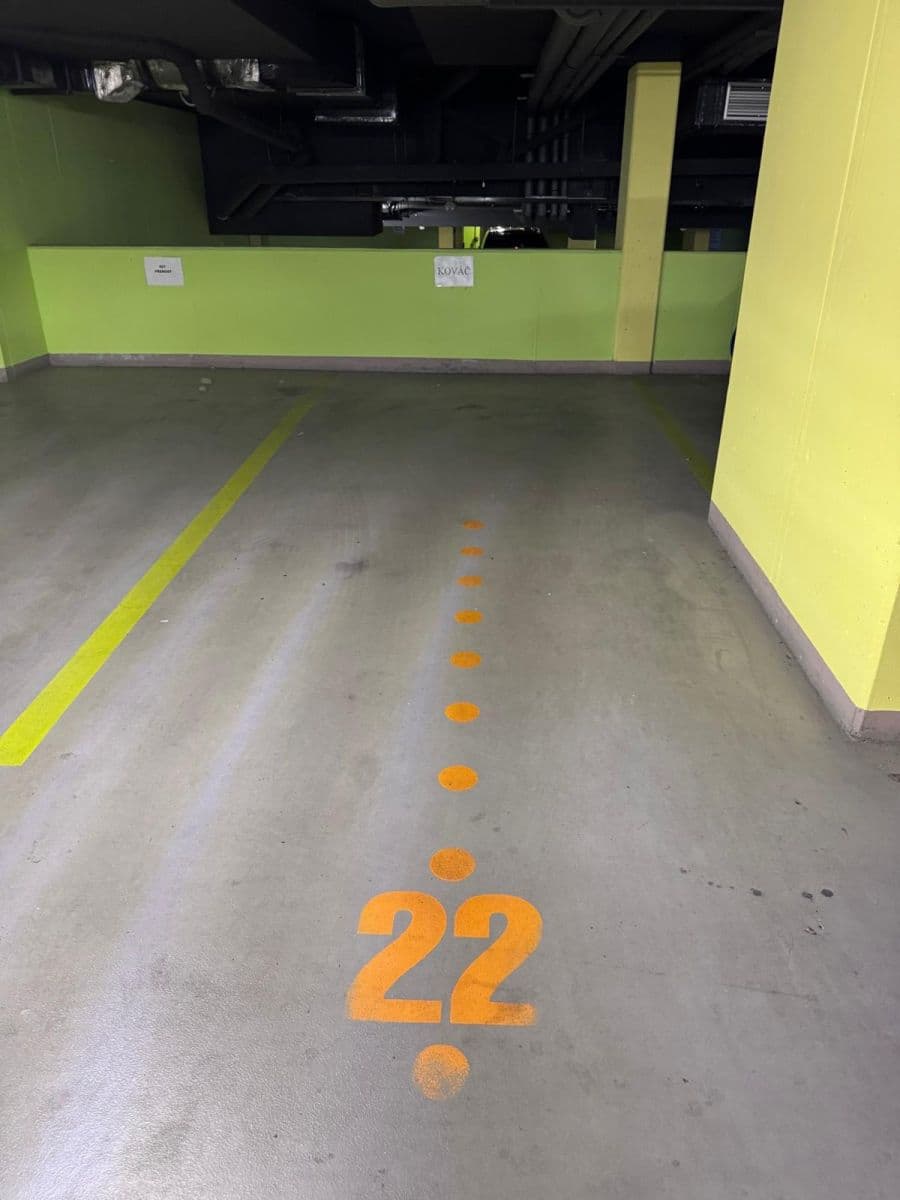 Prenájom garáže 13 m², Prokopova, Praha, Praha Prenájom garáže 13 m², Prokopova, Praha, Praha