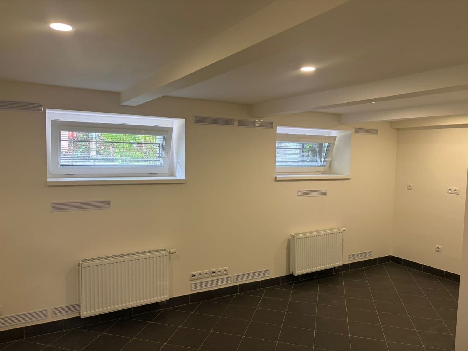 Prenájom nebytového priestoru 17 m², U Mlýna, Praha, Praha Prenájom nebytového priestoru 17 m², U Mlýna, Praha, Praha