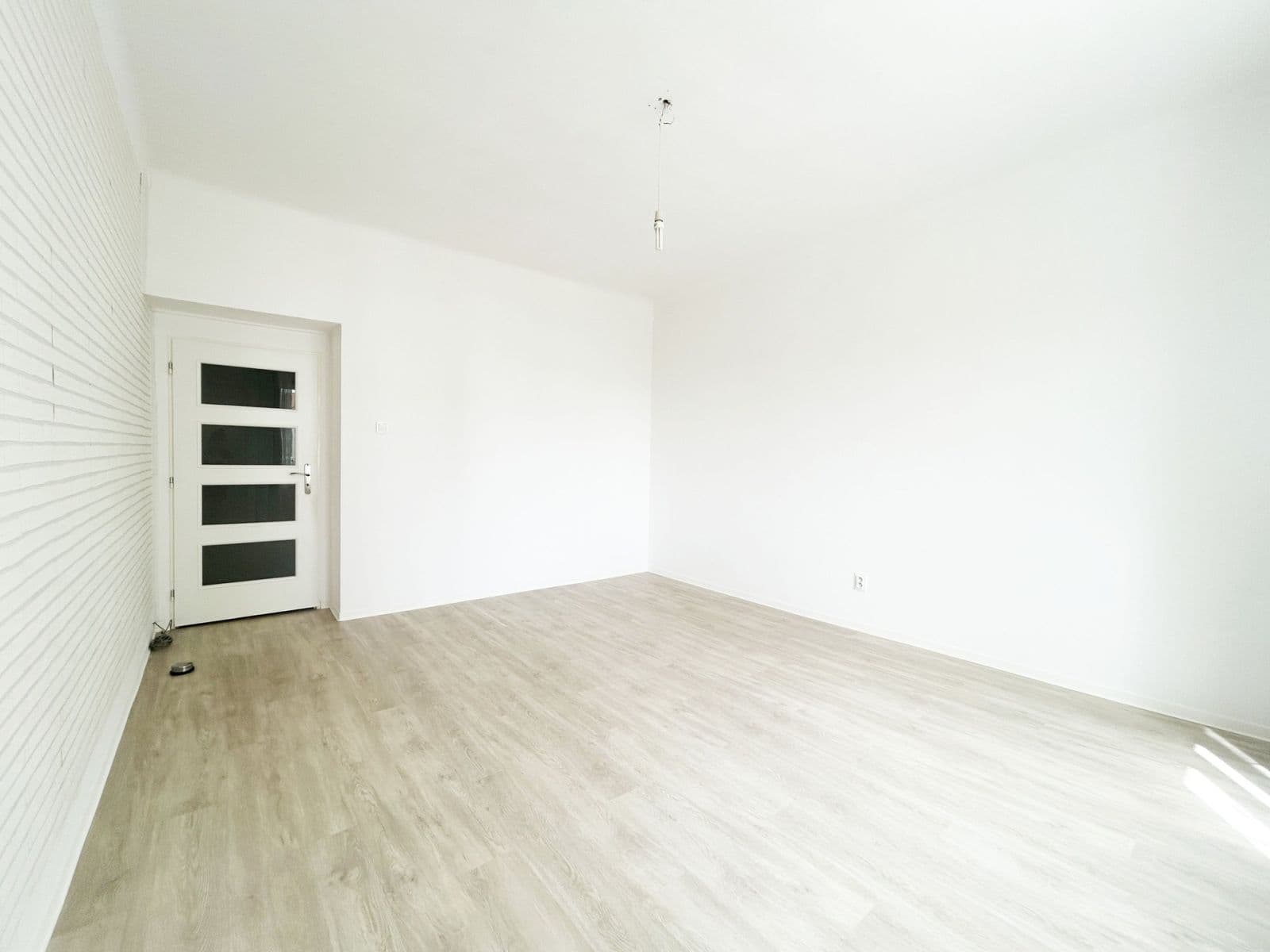 Prenájom bytu 2-izbový 45 m², Stroupežnického, Praha, Praha Prenájom bytu 2-izbový 45 m², Stroupežnického, Praha, Praha