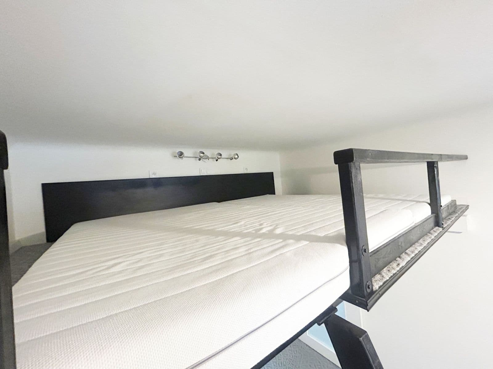 Prenájom bytu 2-izbový 45 m², Stroupežnického, Praha, Praha Prenájom bytu 2-izbový 45 m², Stroupežnického, Praha, Praha