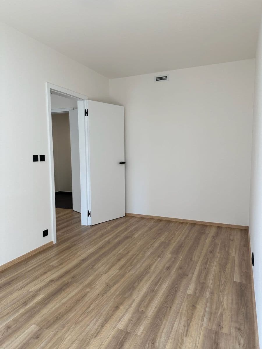 Prenájom bytu 2-izbový 41 m², Starokošířská, Praha, Praha Prenájom bytu 2-izbový 41 m², Starokošířská, Praha, Praha