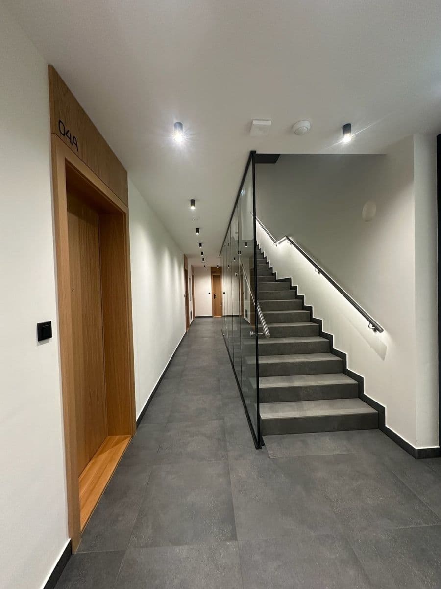 Prenájom bytu 2-izbový 41 m², Starokošířská, Praha, Praha Prenájom bytu 2-izbový 41 m², Starokošířská, Praha, Praha