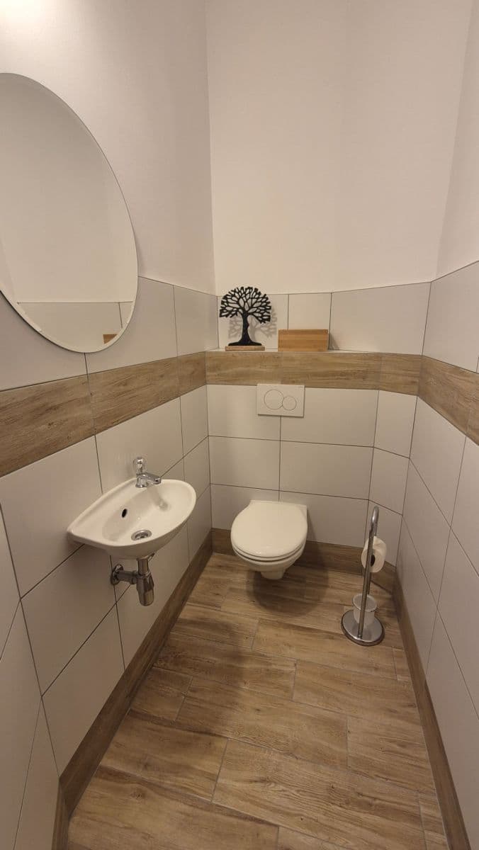 Prenájom bytu 3-izbový 82 m², Sládkovičova, Bratislava - mestská časť Staré Mesto, Bratislavský kraj Prenájom bytu 3-izbový 82 m², Sládkovičova, Bratislava - mestská časť Staré Mesto, Bratislavský kraj