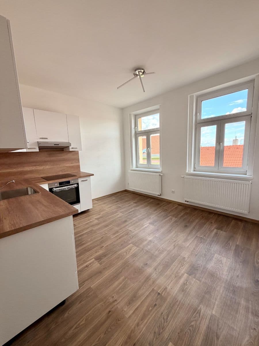 Prenájom bytu 2-izbový 41 m², Víta Nejedlého, Praha, Praha Prenájom bytu 2-izbový 41 m², Víta Nejedlého, Praha, Praha