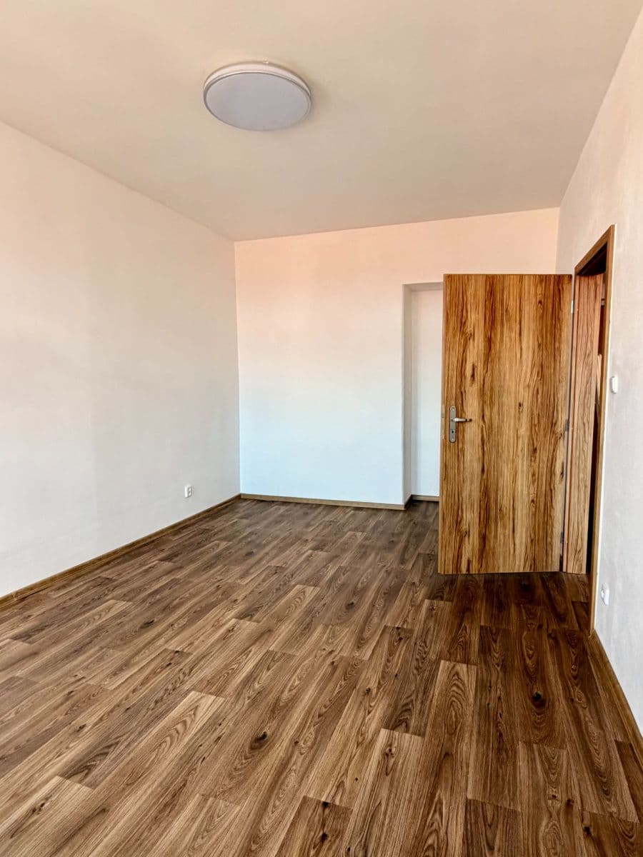 Prenájom bytu 2-izbový 41 m², Víta Nejedlého, Praha, Praha Prenájom bytu 2-izbový 41 m², Víta Nejedlého, Praha, Praha
