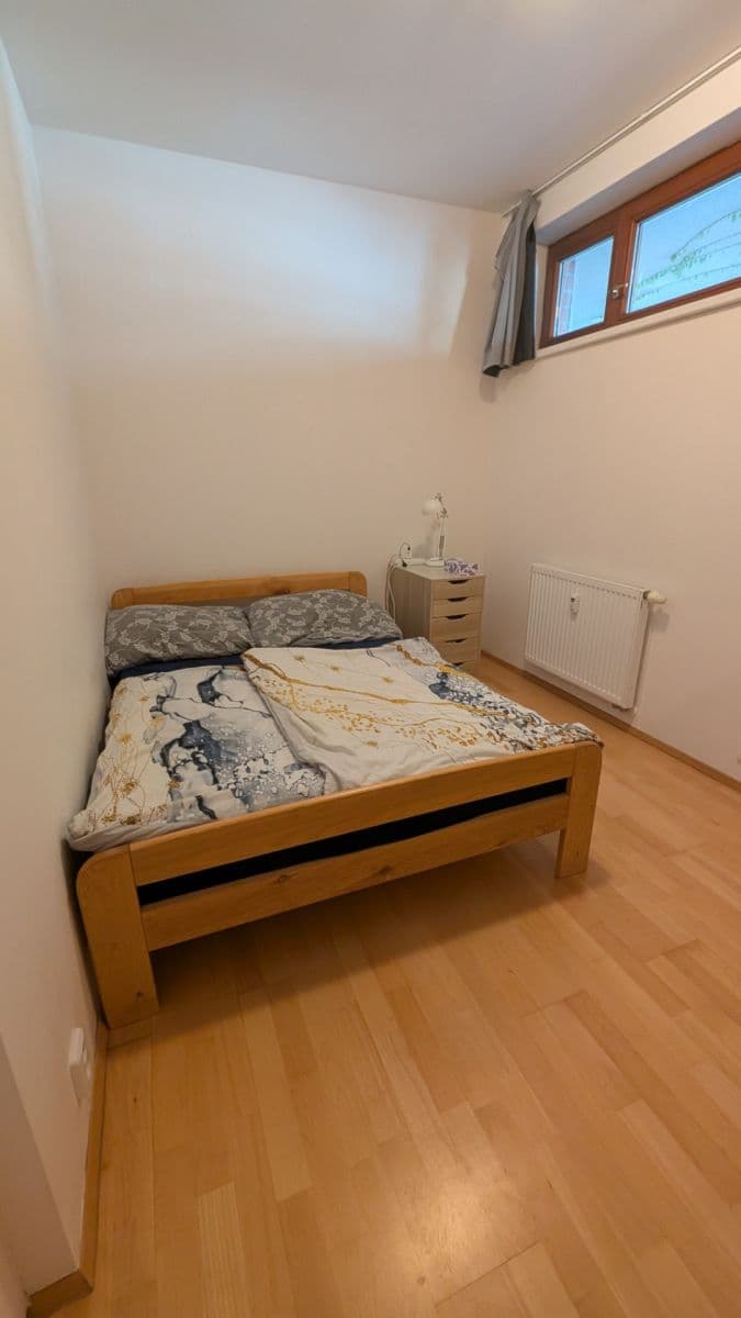 Prenájom bytu 2-izbový 43 m², Pod Kavalírkou, Praha, Praha Prenájom bytu 2-izbový 43 m², Pod Kavalírkou, Praha, Praha