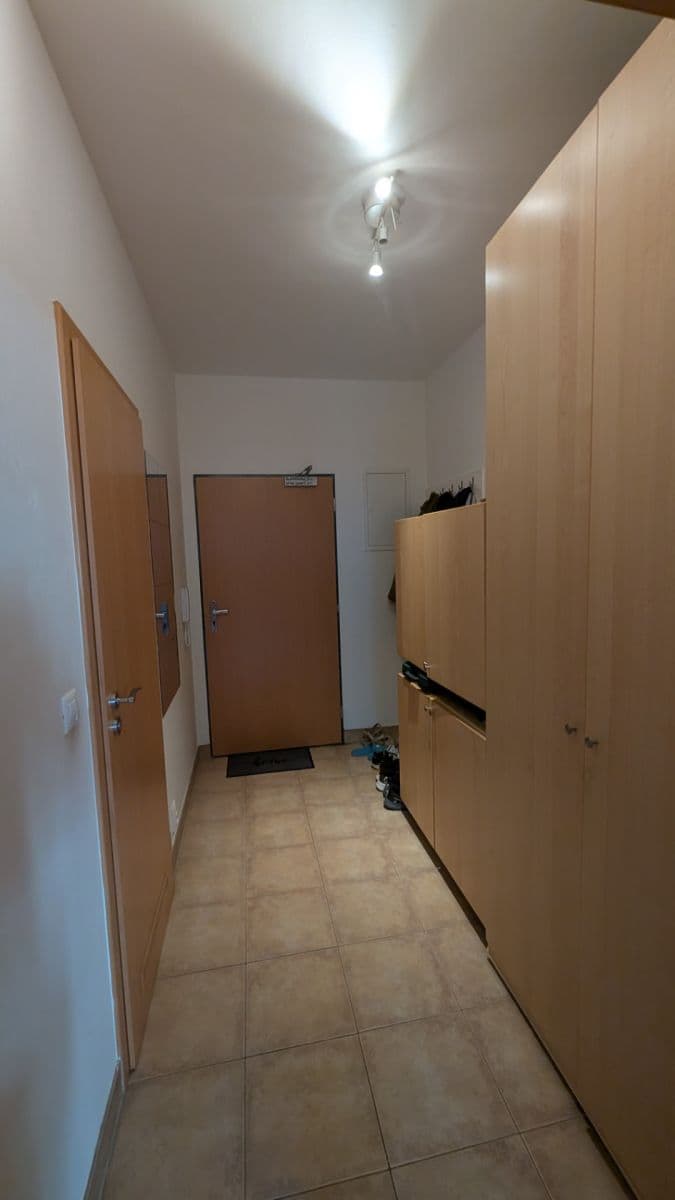 Prenájom bytu 2-izbový 43 m², Pod Kavalírkou, Praha, Praha Prenájom bytu 2-izbový 43 m², Pod Kavalírkou, Praha, Praha