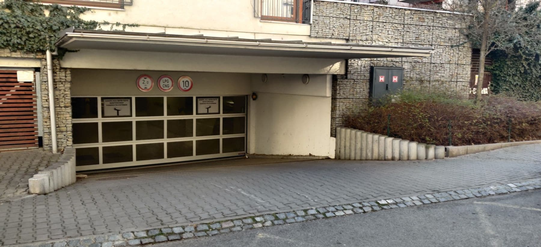 Prenájom bytu 2-izbový 43 m², Pod Kavalírkou, Praha, Praha Prenájom bytu 2-izbový 43 m², Pod Kavalírkou, Praha, Praha