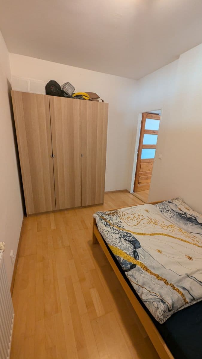 Prenájom bytu 2-izbový 43 m², Pod Kavalírkou, Praha, Praha Prenájom bytu 2-izbový 43 m², Pod Kavalírkou, Praha, Praha