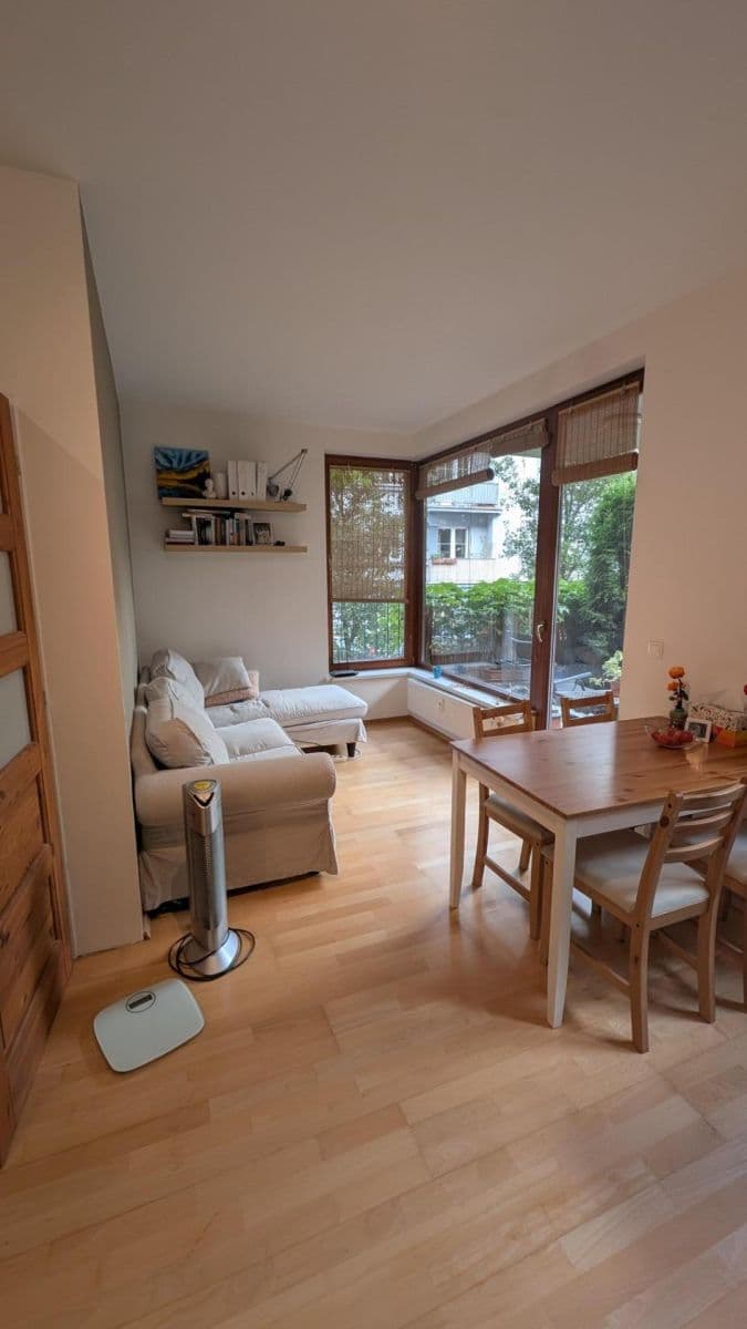 Prenájom bytu 2-izbový 43 m², Pod Kavalírkou, Praha, Praha Prenájom bytu 2-izbový 43 m², Pod Kavalírkou, Praha, Praha