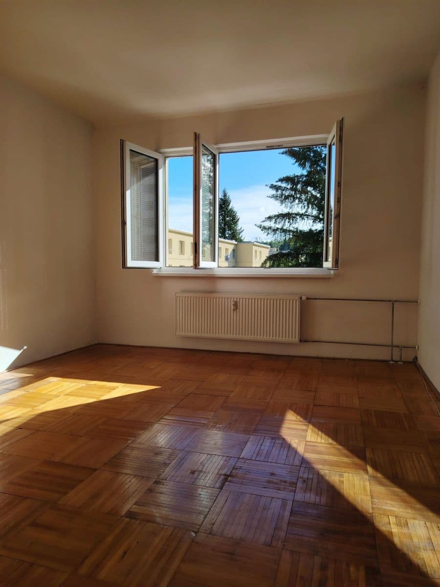 Predaj bytu 2-izbový 67 m², Padělky VI, Zlín, Zlínský kraj Predaj bytu 2-izbový 67 m², Padělky VI, Zlín, Zlínský kraj