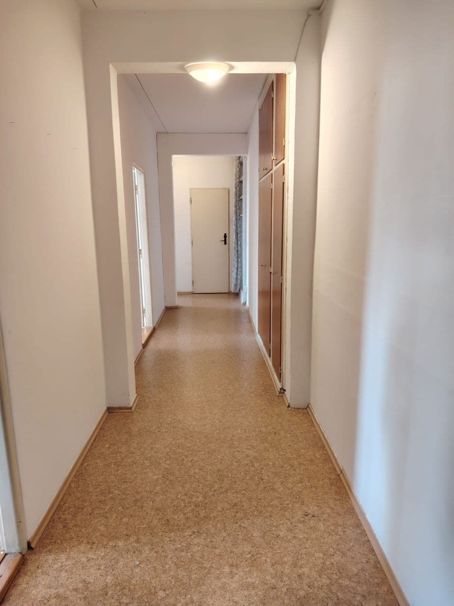 Predaj bytu 2-izbový 67 m², Padělky VI, Zlín, Zlínský kraj Predaj bytu 2-izbový 67 m², Padělky VI, Zlín, Zlínský kraj
