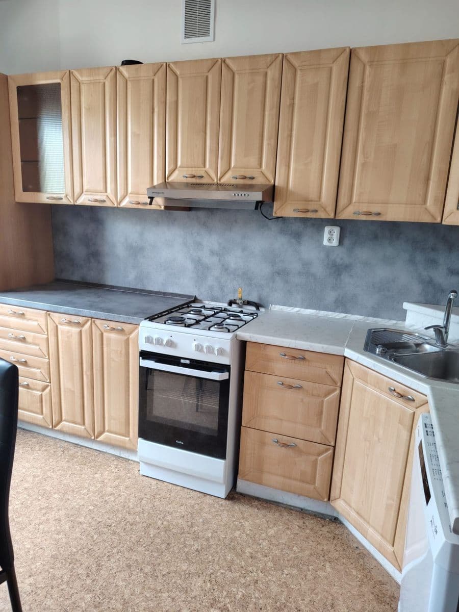 Predaj bytu 2-izbový 67 m², Padělky VI, Zlín, Zlínský kraj Predaj bytu 2-izbový 67 m², Padělky VI, Zlín, Zlínský kraj
