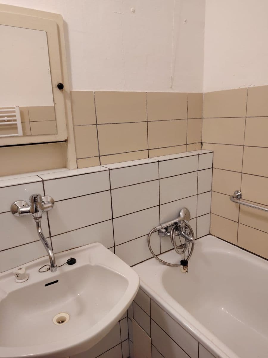 Predaj bytu 2-izbový 67 m², Padělky VI, Zlín, Zlínský kraj Predaj bytu 2-izbový 67 m², Padělky VI, Zlín, Zlínský kraj