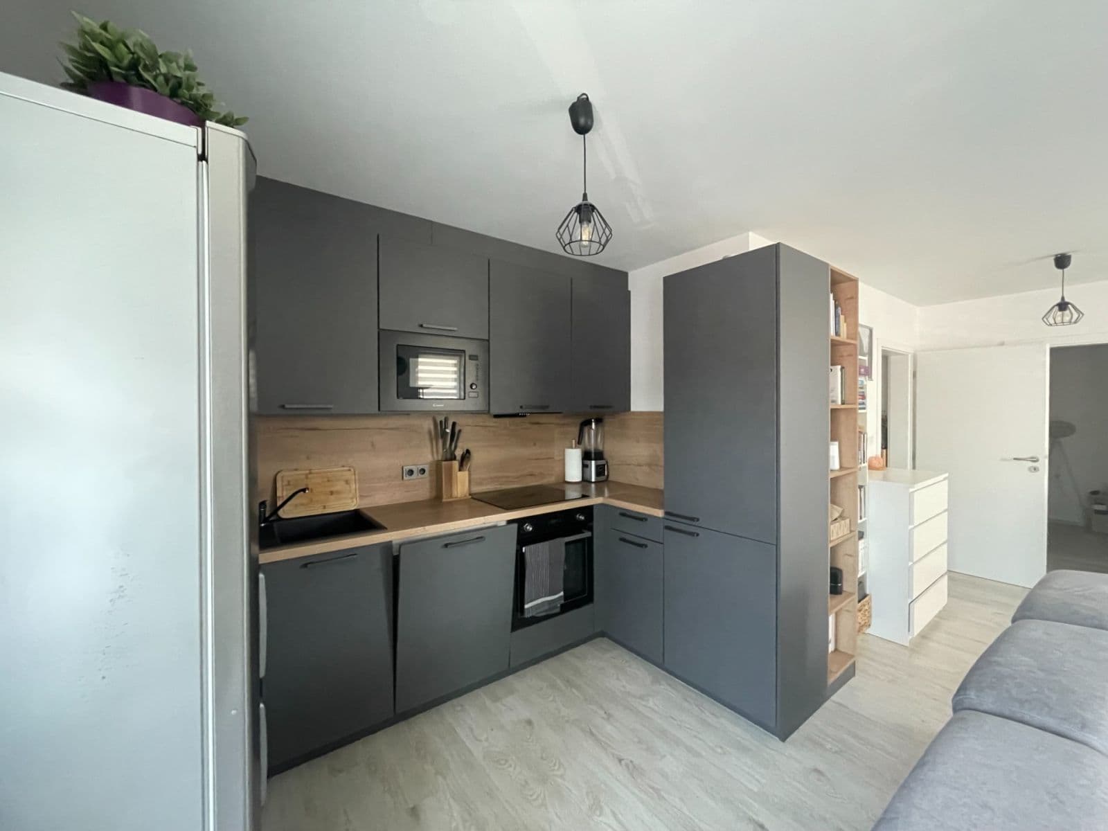 Prenájom bytu 3-izbový 69 m², Vrbová, Kunice, Středočeský kraj Prenájom bytu 3-izbový 69 m², Vrbová, Kunice, Středočeský kraj