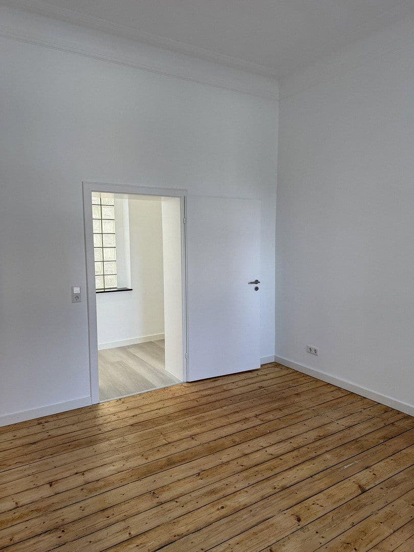 Prenájom bytu 3-izbový 80 m², Maternusstraße 39, Köln, Severné Porýnie - Westfálsko Prenájom bytu 3-izbový 80 m², Maternusstraße 39, Köln, Severné Porýnie - Westfálsko