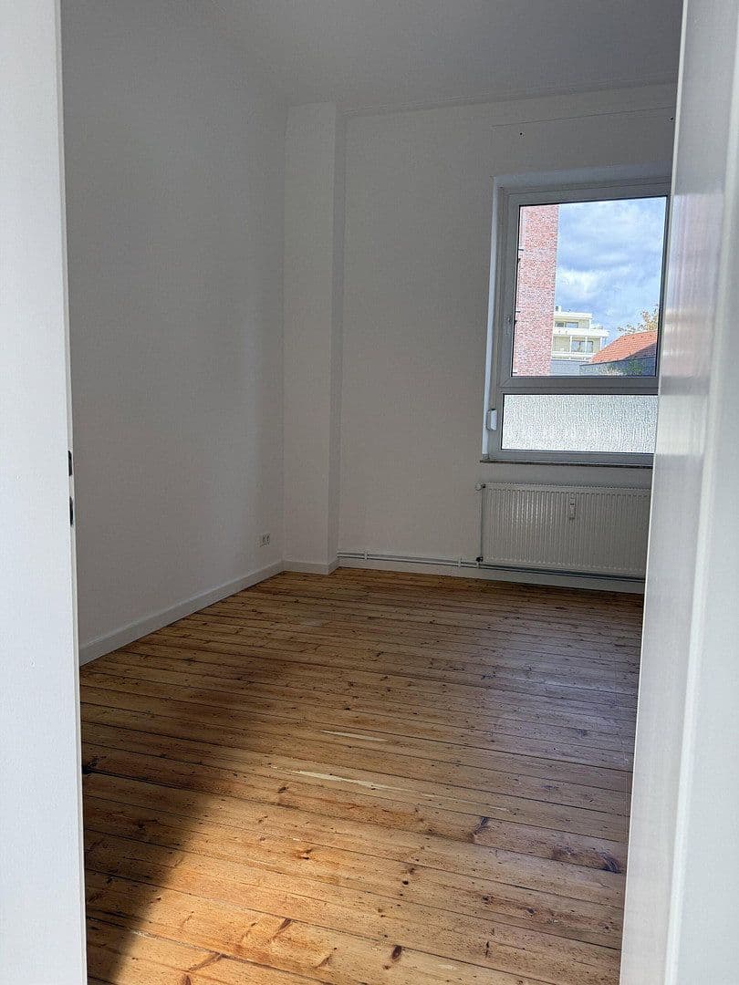 Prenájom bytu 3-izbový 80 m², Maternusstraße 39, Köln, Severné Porýnie - Westfálsko Prenájom bytu 3-izbový 80 m², Maternusstraße 39, Köln, Severné Porýnie - Westfálsko