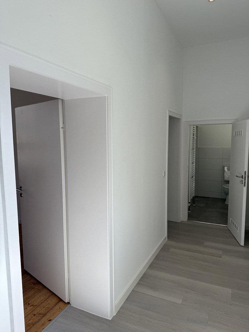 Prenájom bytu 3-izbový 80 m², Maternusstraße 39, Köln, Severné Porýnie - Westfálsko Prenájom bytu 3-izbový 80 m², Maternusstraße 39, Köln, Severné Porýnie - Westfálsko