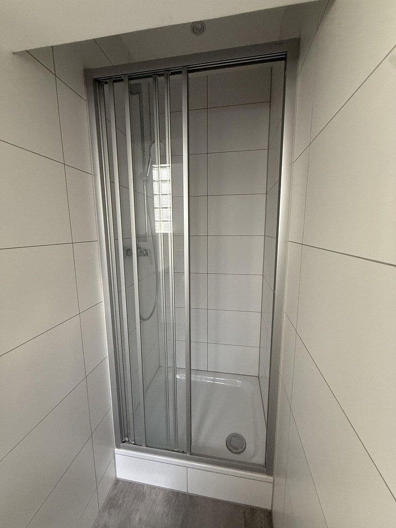 Prenájom bytu 3-izbový 80 m², Maternusstraße 39, Köln, Severné Porýnie - Westfálsko Prenájom bytu 3-izbový 80 m², Maternusstraße 39, Köln, Severné Porýnie - Westfálsko