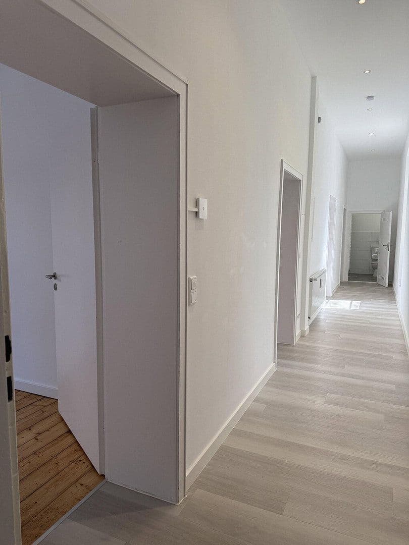 Prenájom bytu 3-izbový 80 m², Maternusstraße 39, Köln, Severné Porýnie - Westfálsko Prenájom bytu 3-izbový 80 m², Maternusstraße 39, Köln, Severné Porýnie - Westfálsko