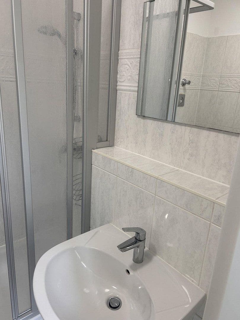 Prenájom bytu 2-izbový 40 m², Marienstr. 14, Berlin, Berlín Prenájom bytu 2-izbový 40 m², Marienstr. 14, Berlin, Berlín